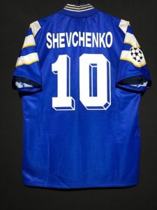 シェフチェンコの1997/98ディナモキエフのチャンピオンズリーグホームユニフォーム