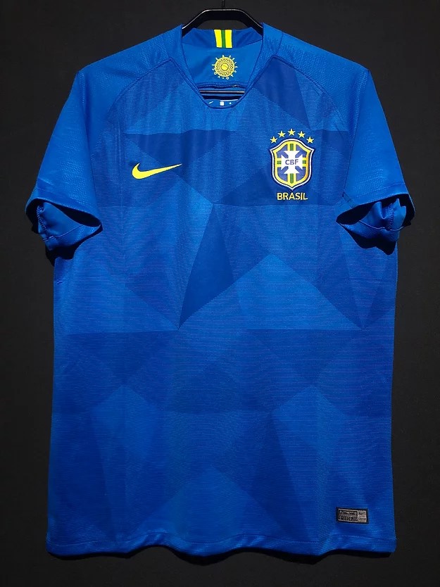 2つの“初めて”にちなんだ2018年ブラジル代表アウェイユニフォーム！｜サッカーユニフォーム狂の唄