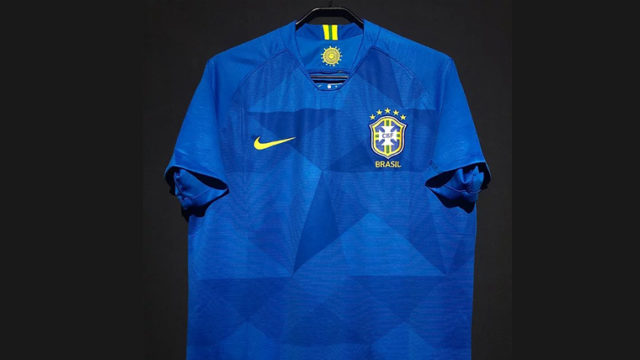 2つの 初めて にちなんだ18年ブラジル代表アウェイユニフォーム サッカーユニフォーム狂の唄